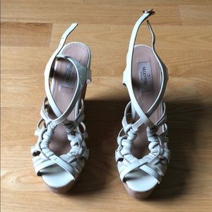 Cream Valentino wedges size 38.5 good condition